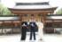 愛媛・今治のパワースポット、大山祇（おおやまづみ）神社で映画『汝、星のごとく』の大ヒットを祈願した（左から）藤井道人監督、横浜流星、広瀬すず