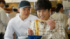 『丸亀製麺』新テレビCM「もう戻れない。肉辛まぜうどん」松岡昌宏・二宮和也共演篇