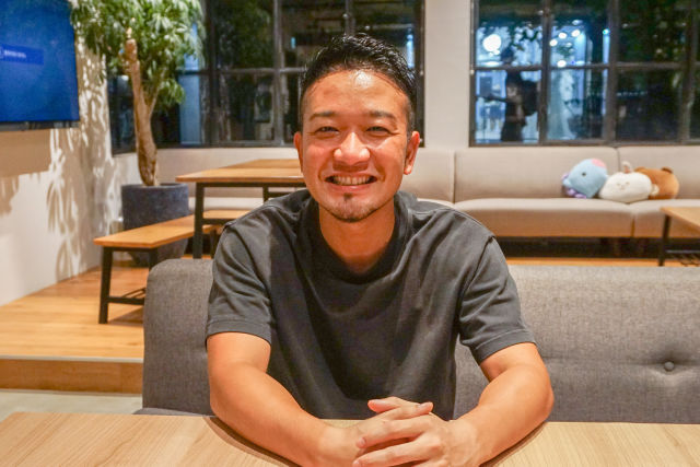 <br /> 取材に応じたバニッシュ・スタンダード 小野里寧晃社長
<br />
<br /> Image by: FASHIONSNAP
<br />
