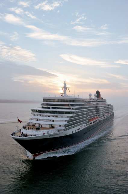 <br /> クイーン・エリザベス<br /><br /> Image by: Cunard Line<br />