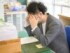 「先生、みんなの前でうちの子を褒めないで」という驚きの要望。その背景にある、クラスで目立ちたくない子どもの繊細な心理とは？ 少数の声に振り回されず、教育の本質を見失わないために大切な視点を解説します。（画像：PIXTA）