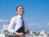 皆さんから寄せられた家計の悩みにお答えする、その名も「マネープランクリニック」。今回のご相談者は60歳、男性会社員の方です。関連会社に再就職したものの、仕事に心身ともに疲れ、退職を検討中。その際、老後資金はどの程度準備すればいいのか……。ファイナンシャル・プランナーの井戸美枝さんがアドバイスします。※サムネイル画像：PIXTA