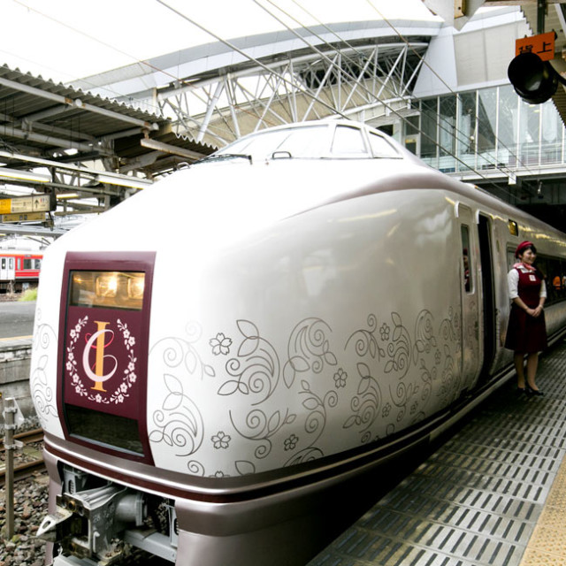 小田原と伊豆をつなぐリゾート列車が誕生