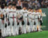 巨人対中日　試合前、黙とうする巨人坂本勇人（中央）ら（撮影・足立雅史）