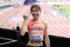 女子100メートル障害予選　準決勝進出を決め笑顔でガッツポーズする中島（撮影・宮地輝）