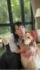 愛犬・ハルちゃんと折原さん（折原さん提供）