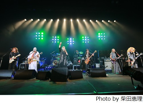 筋肉少女帯人間椅子が初ライブ、ついに“地獄の扉”開き熱気ムンムン。