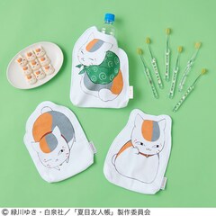 TVアニメ「夏目友人帳」とフェリシモ猫部のコラボアイテム。