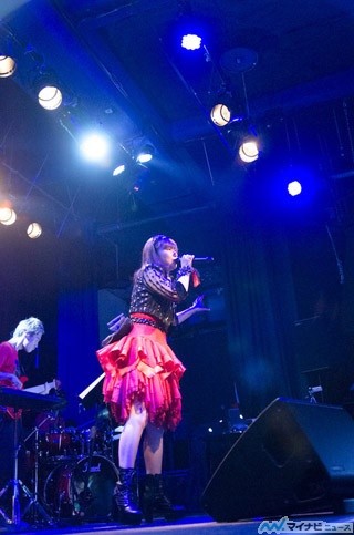 今井麻美「過去最高に調子がいい」、ライブツアー「Words of GRACE」初日