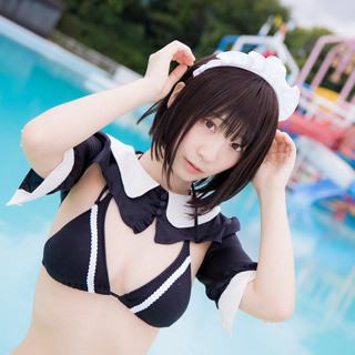 写真70枚】伊織もえが大胆セクシーメイド水着で会場魅了「ビジュアル